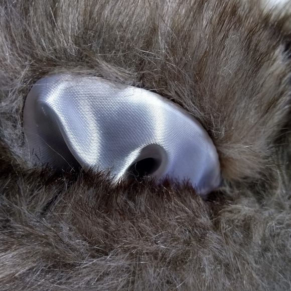 NWOT Wine Faux Fur & Insulated Bottle Cover - Picture 9 of 12